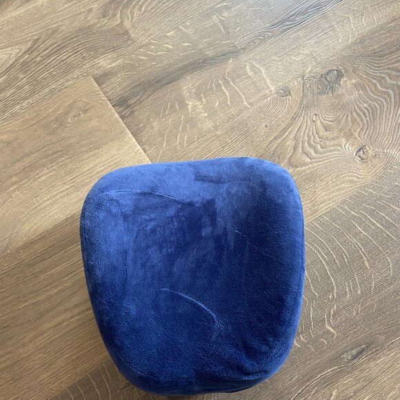 NATUMAX Knee Pillow for Side Sleepers - Picture 3 of 4